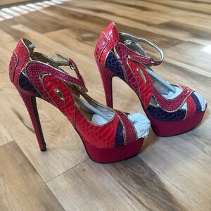 Bebe “Clarissa” Platform High Heels multicolored, vintage and never worn, size 8